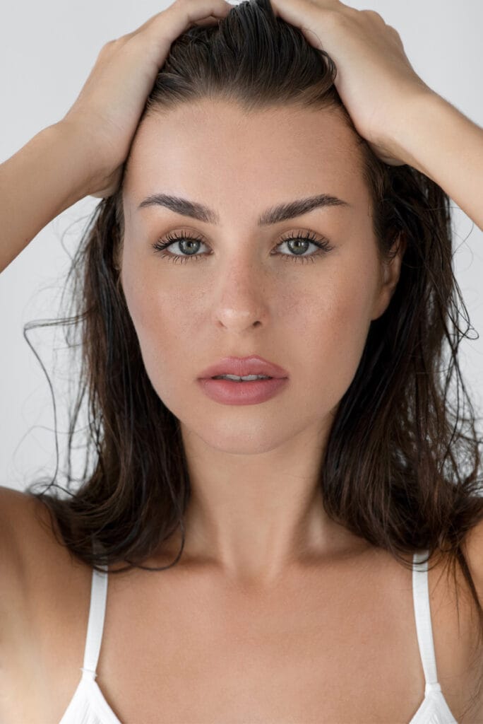 Cat-eye and fox-eye lift